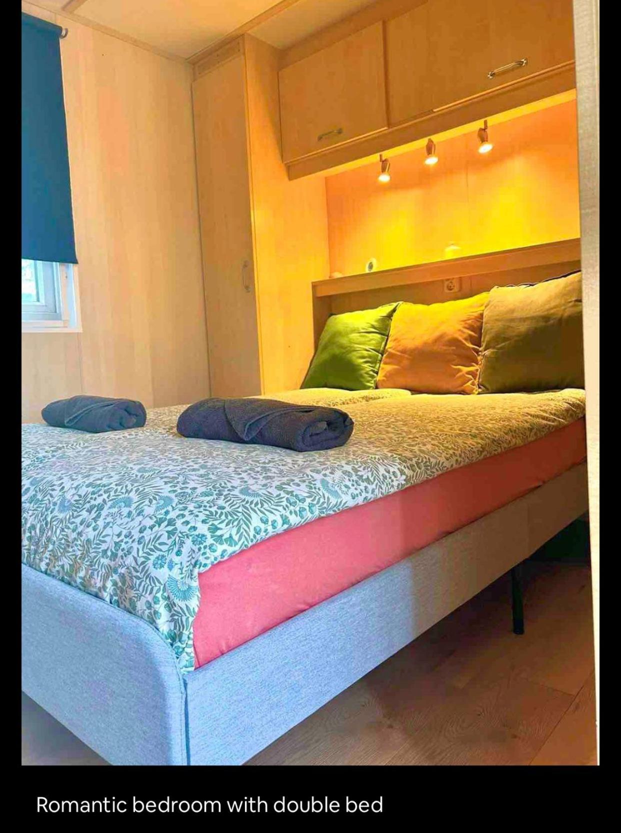 Wellness Bungalow With Jacuzzi &Sauna&Private Garden Near Amsterdam Vijfhuizen Экстерьер фото